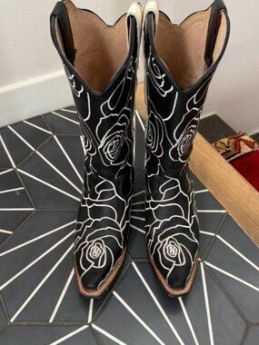 Twisted X Women's Black Boots, size 8